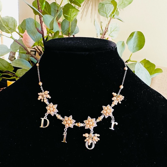 Christian Dior Necklace - Picture 3 of 12